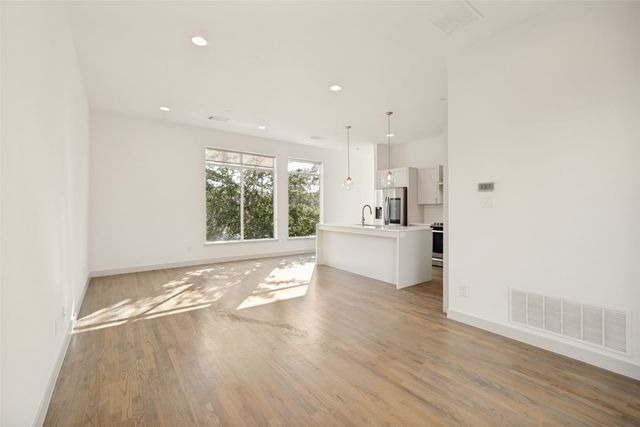 2103 Bennett Avenue 60, Dallas, TX 75206