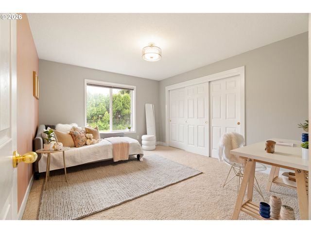 6590 Sw LOMBARD Ave, Beaverton, OR 97008