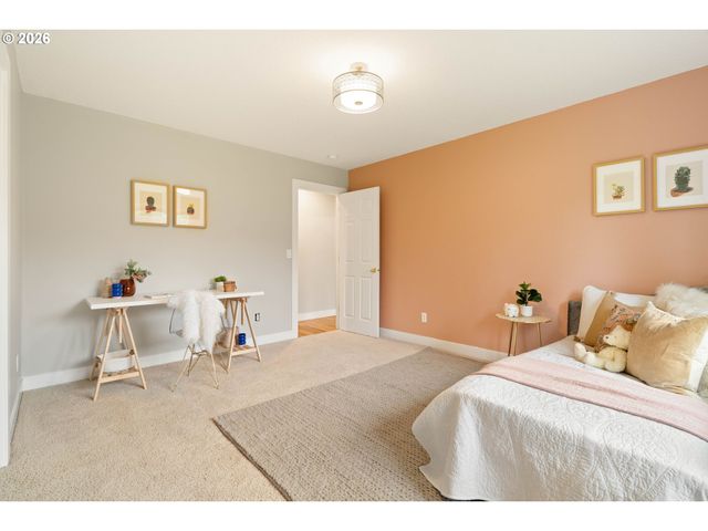 6590 Sw LOMBARD Ave, Beaverton, OR 97008