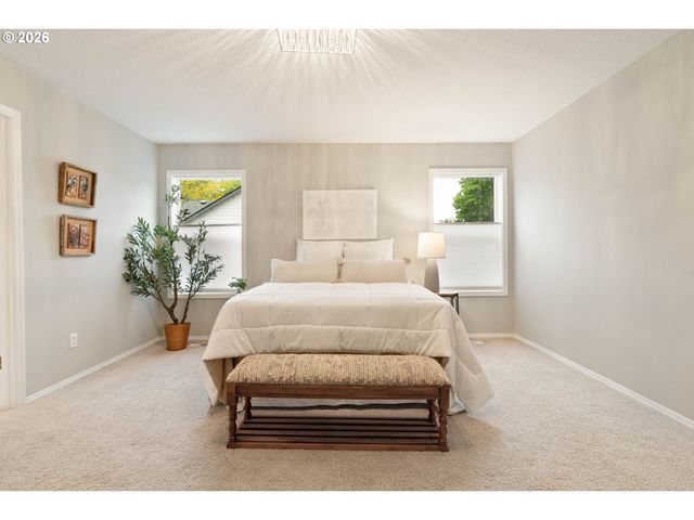 6590 Sw LOMBARD Ave, Beaverton, OR 97008