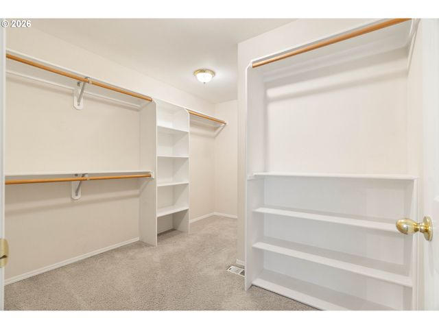 6590 Sw LOMBARD Ave, Beaverton, OR 97008