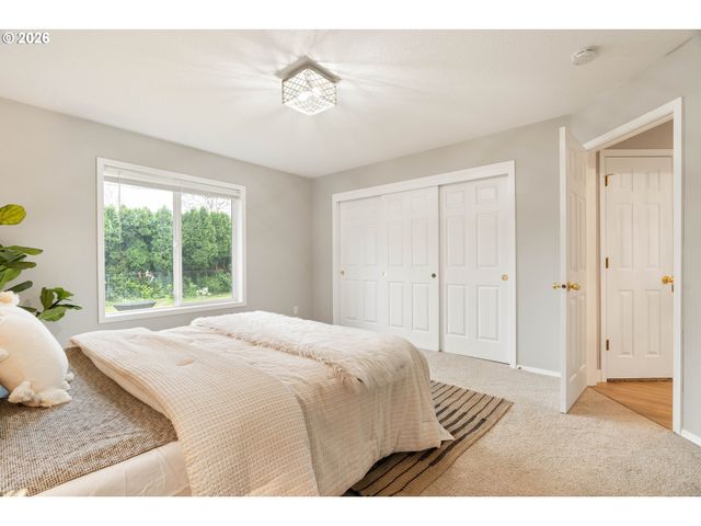 6590 Sw LOMBARD Ave, Beaverton, OR 97008