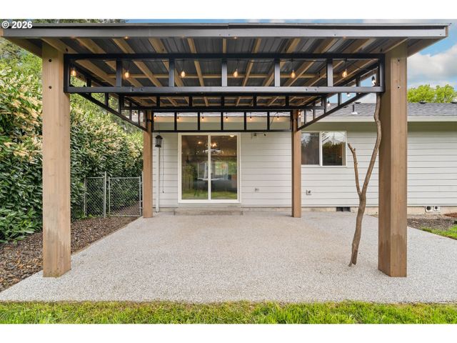 6590 Sw LOMBARD Ave, Beaverton, OR 97008