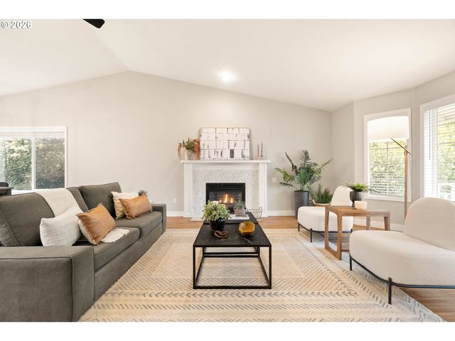 6590 Sw LOMBARD Ave, Beaverton, OR 97008