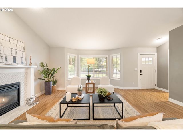 6590 Sw LOMBARD Ave, Beaverton, OR 97008