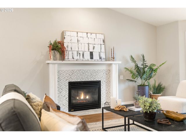 6590 Sw LOMBARD Ave, Beaverton, OR 97008