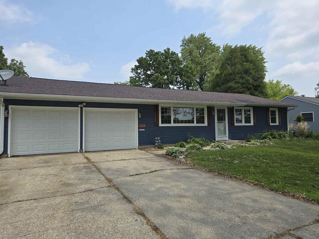 1218 Nicolet Street, Janesville, WI 53546