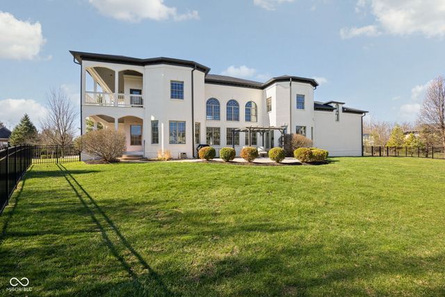 1870 Blore Heath, Carmel, IN 46032