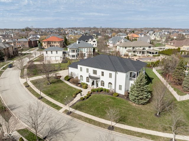 1870 Blore Heath, Carmel, IN 46032