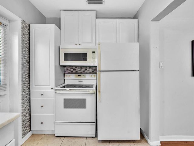 1835 Roosevelt Street, Hollywood, FL 33020