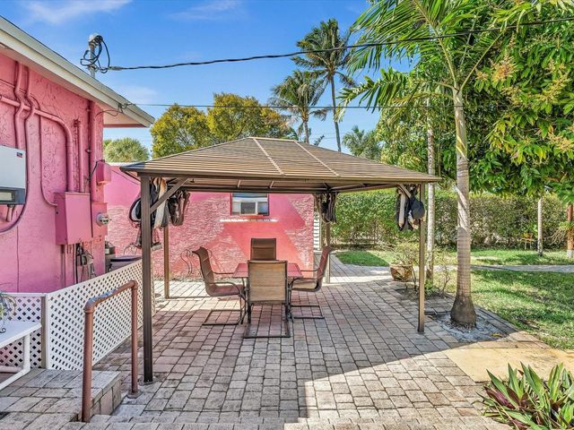 1835 Roosevelt Street, Hollywood, FL 33020