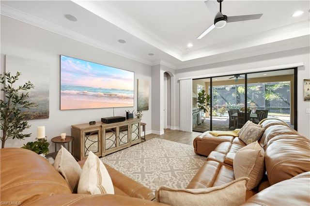 1435 Mockingbird DR, Naples, FL 34120