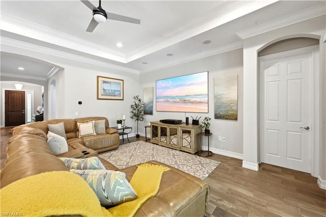 1435 Mockingbird DR, Naples, FL 34120