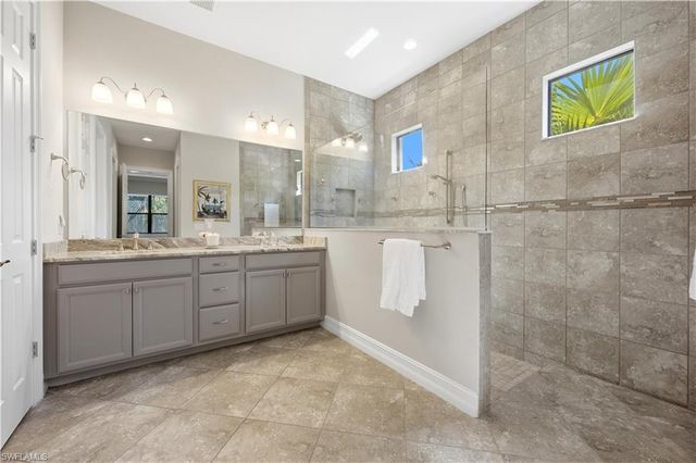 1435 Mockingbird DR, Naples, FL 34120