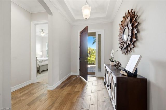 1435 Mockingbird DR, Naples, FL 34120