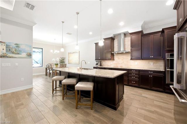 1435 Mockingbird DR, Naples, FL 34120