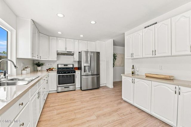 5570 Rock Tree Drive, Agoura Hills, CA 91301