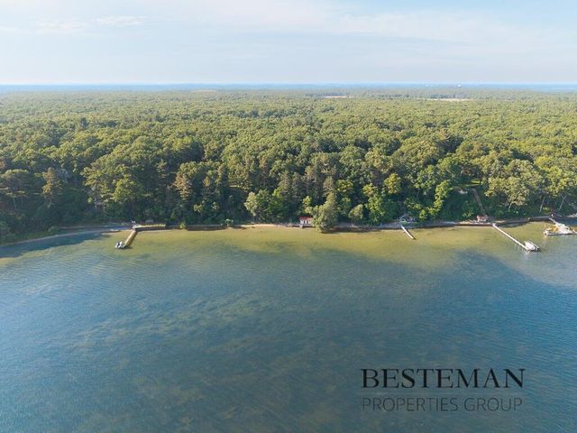 5795 Old Channel Trail, Montague, MI 49437