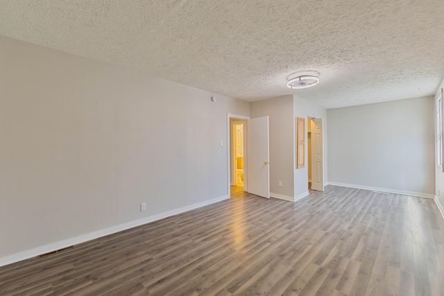 2308 AVENUE B, Council Bluffs, IA 51501