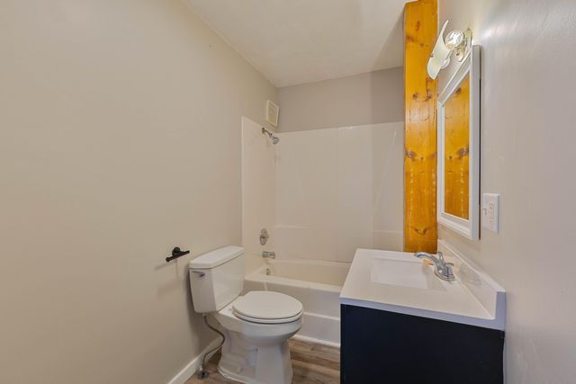 2308 AVENUE B, Council Bluffs, IA 51501