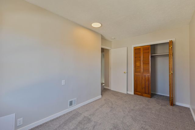 2308 AVENUE B, Council Bluffs, IA 51501