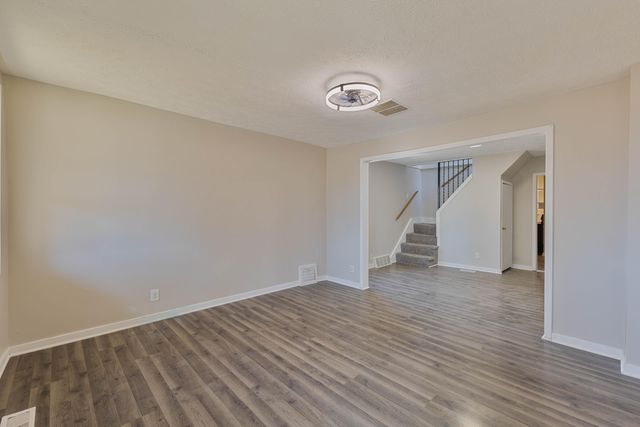 2308 AVENUE B, Council Bluffs, IA 51501