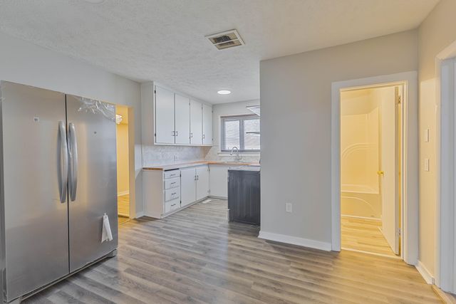 2308 AVENUE B, Council Bluffs, IA 51501