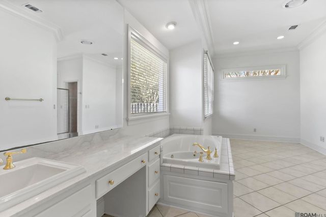 837 Myrtle View Dr, Baton Rouge, LA 70810