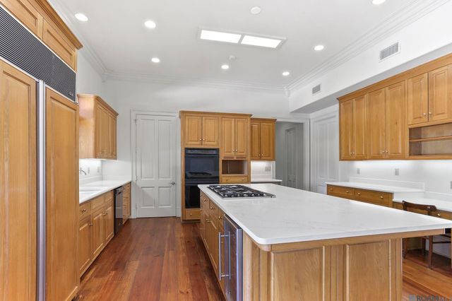 837 Myrtle View Dr, Baton Rouge, LA 70810