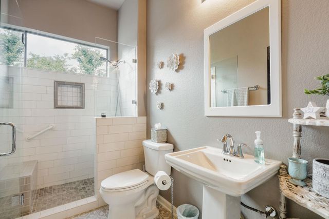 2608 Outlook Ridge LOOP, Leander, TX 78641