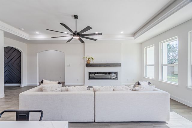 2406 Beverly Drive, Granbury, TX 76048