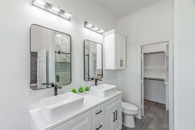 2406 Beverly Drive, Granbury, TX 76048