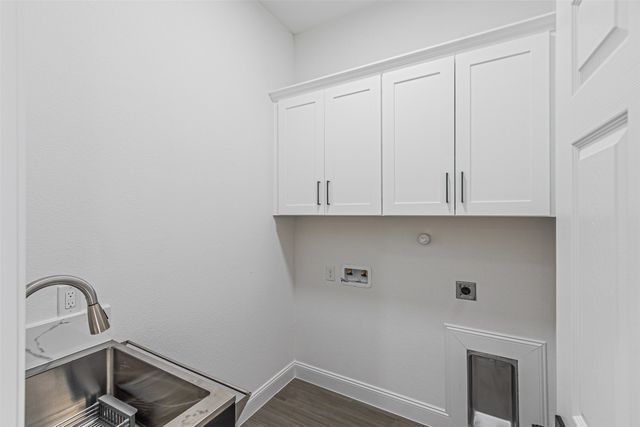 2406 Beverly Drive, Granbury, TX 76048