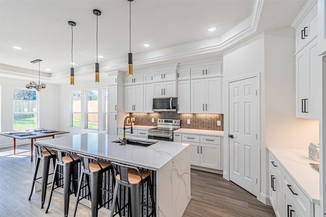 2406 Beverly Drive, Granbury, TX 76048