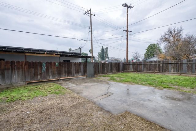 1463 N Ferger Avenue, Fresno, CA 93728