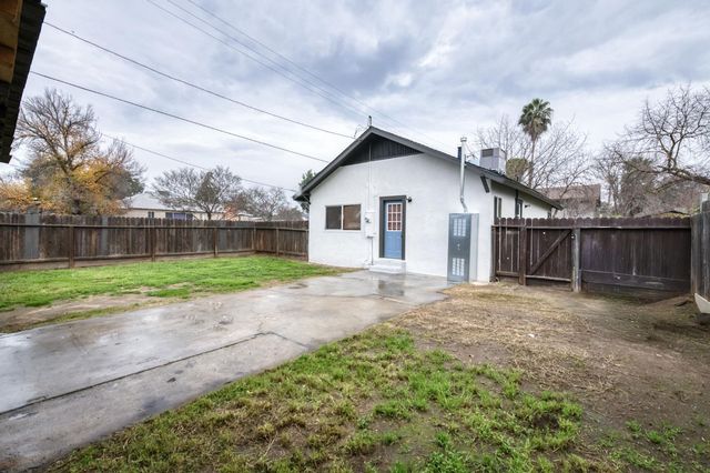 1463 N Ferger Avenue, Fresno, CA 93728