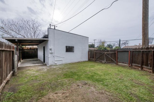 1463 N Ferger Avenue, Fresno, CA 93728