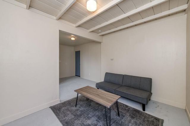 1463 N Ferger Avenue, Fresno, CA 93728