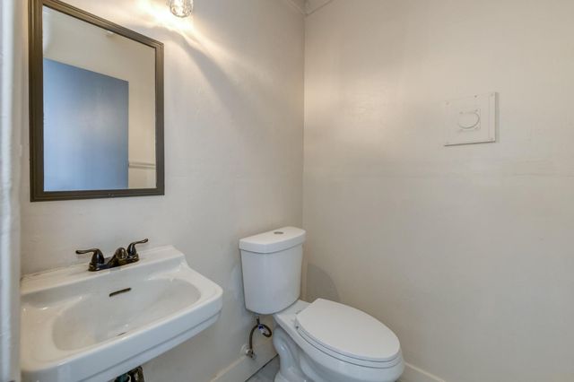 1463 N Ferger Avenue, Fresno, CA 93728