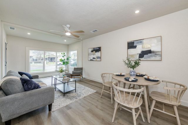 1463 N Ferger Avenue, Fresno, CA 93728