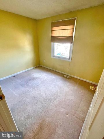 8194 MOUNTAIN ESTATE CT, Pasadena, MD 21122