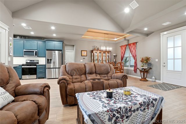 25115 S 519 Road, Park Hill, OK 74451