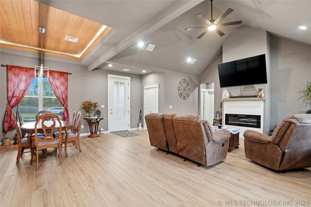 25115 S 519 Road, Park Hill, OK 74451