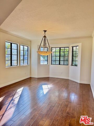 30402 Penrod Drive, Agoura Hills, CA 91301