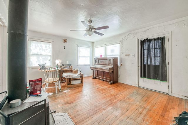 908 S Clark Street, Visalia, CA 93292