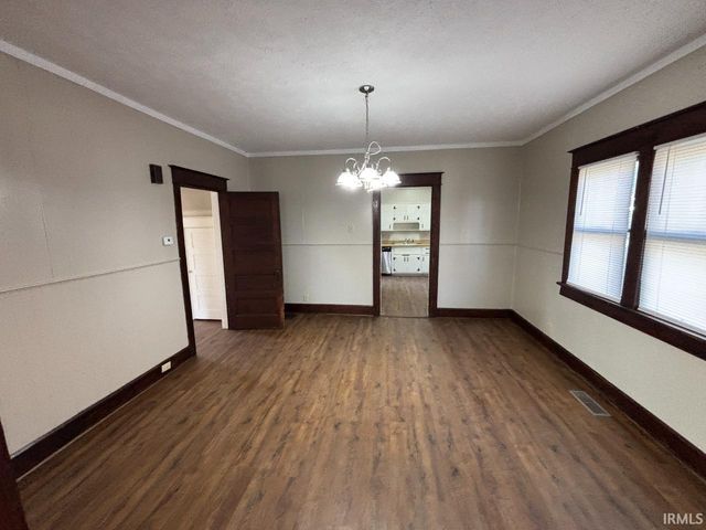 1911 S Walnut Street, Muncie, IN 47302