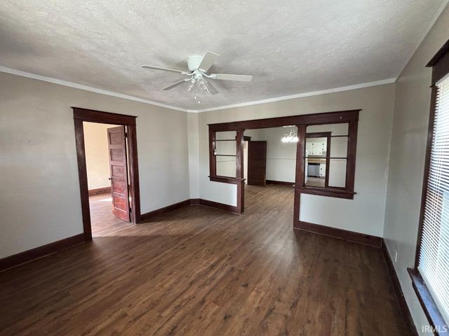 1911 S Walnut Street, Muncie, IN 47302