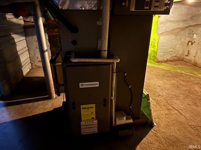 1911 S Walnut Street, Muncie, IN 47302