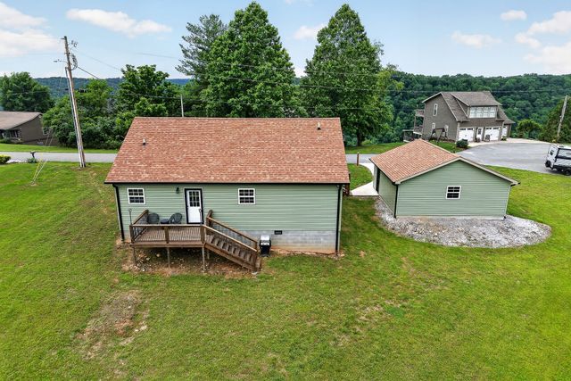240 Dillon Ln, Baxter, TN 38544