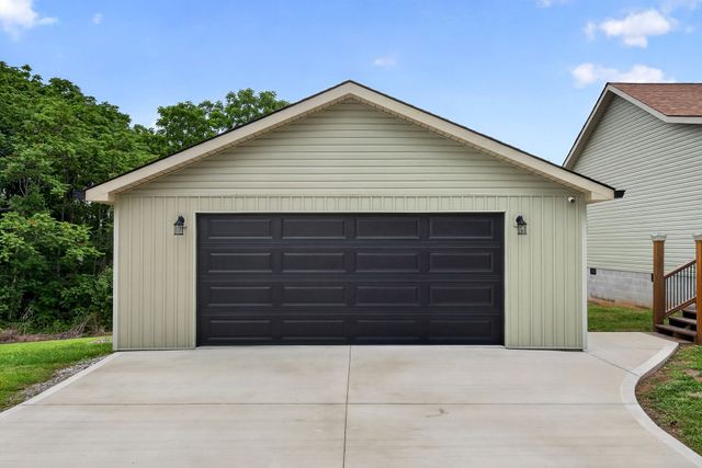 240 Dillon Ln, Baxter, TN 38544